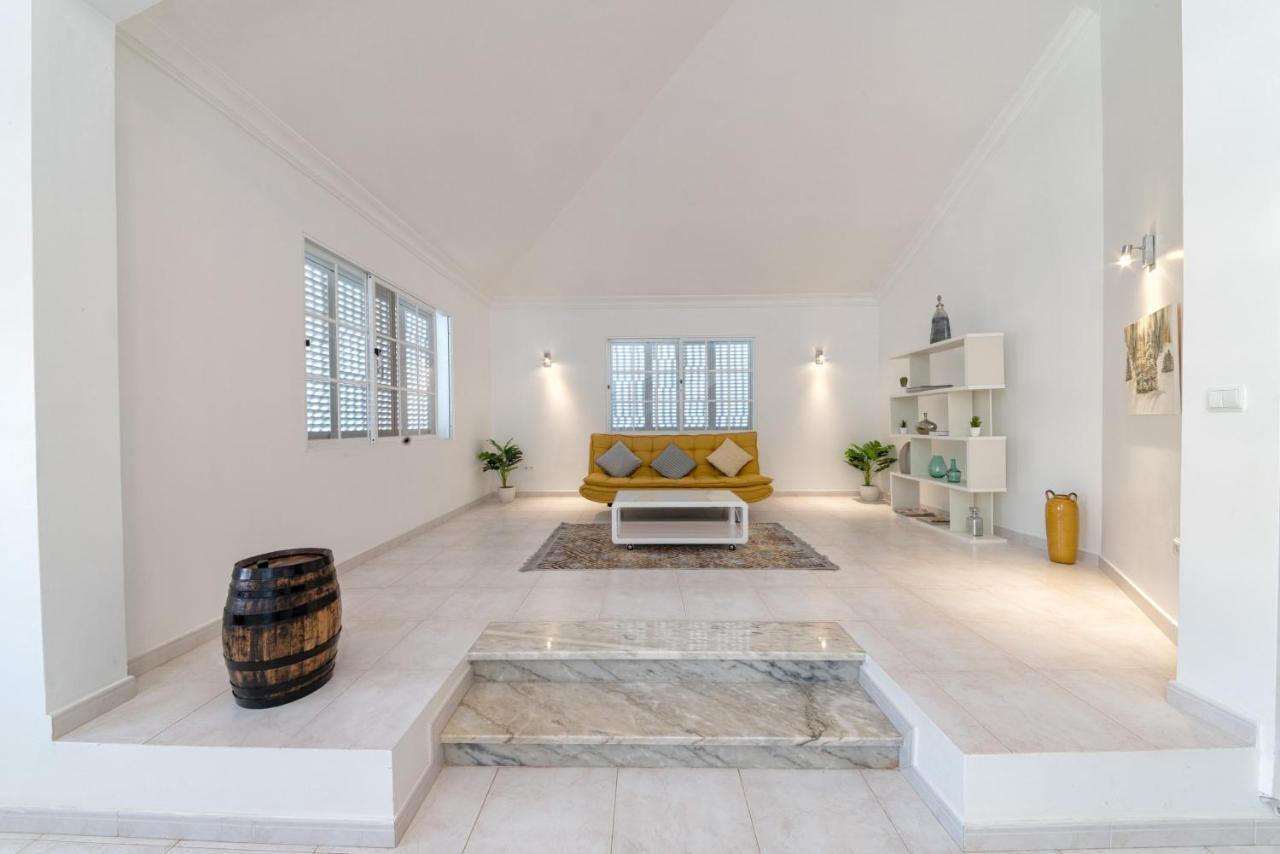 Mansion Almond - Sea, Sun And A Charming Refuge! * Paul do Mar (Madeira)
